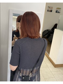 キャピタル(CAPITAL) 外ハネミディアム×ピンクオレンジ