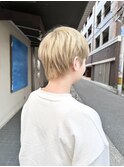 ブリーチ×ショートヘア