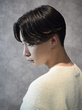 曲がる縮毛矯正で作るニュアンス毛流れセンターパート　福岡