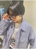 長めの前髪がオシャレな丸みショート