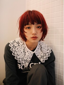 トゥコ(tuco) ボブ　赤カラー　ブリーチ　ウルフ