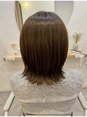 ベージュカラー×外ハネ