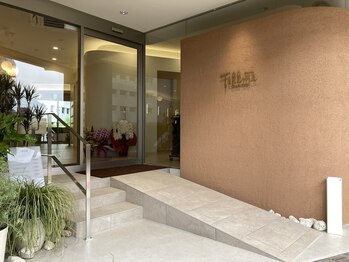 テルミークリニカルデザイン 千里中央店の写真/【御堂筋線千里中央駅北口徒歩5分】白とアースカラーを基調とした落ち着いたサロンで,最適な施術と接客を♪