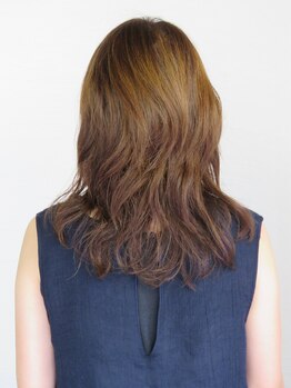 ヘアメイク ボンド(HairMake bond)の写真/【BONDおすすめ！ラメラメトリートメント】1人1人の髪の状態を見極め、髪の芯から潤い溢れる仕上がりに♪