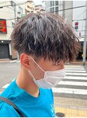スパイラルパーマ/ツイストパーマ/メンズ/センターパート/波巻き