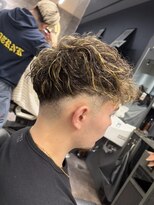 フランクスバーバーリベラルド 横浜(FRANK'S BARBER LIBERALD) メンズメンズカットブリーチR