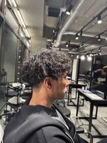 スタッド 松戸(stud. Men‘s)&nbsp;縦落ちで魅せるツイスパ強め