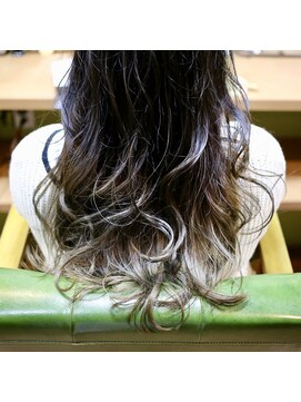 ナウアンドゼン(Now&Then) グラデーションカラー♪