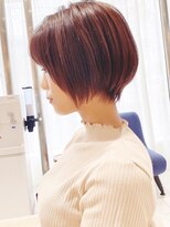 耳かけ/ショートボブ/フォギーベージュ/毛先ウェーブパーマ小林