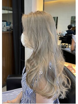 アージェガーデン(AGEE GARDEN) ホワイトベージュ/プラチナカラー/ダブルカラー