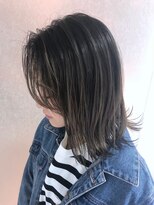 モルニ(MORNI)&nbsp;アッシュグレー_マロンベージュ Aラインボブ かきあげ