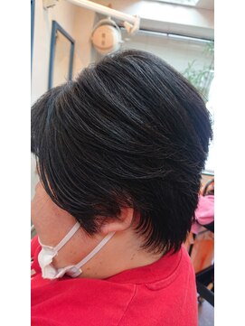 アドン 中葛西店(Adorn) 前下がりグラデーションボブ