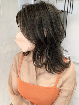 オリンテ バイ レシッド 表参道(orente by rcid) くびレイヤー斜めバング アッシュオリーブ/ミルクティーアッシュ