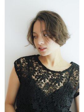 ガーランド (Garland) [Garland/表参道]☆ブルーージュニュアンスボブ☆