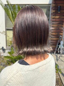 ナカオコアフュール(NAKAO COIFFURE) 外ハネボブ　ラベンダーアッシュ×シルバー　裾カラー
