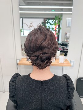 バルベストーキョーサウス(BARBES TOKYO SOUTH) ゆるふわおだんごヘア【清板】