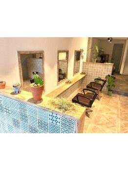 マンツーマン施術で満足◎お悩みやスタイル相談も寄り添ったカウンセリングでしっかり聞き出します！