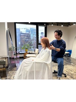 歴10年以上のスタッフ多数在籍！骨格,髪質,悩みなどを見極め、最後まで丁寧に施術。仕上がりの違いを実感◎