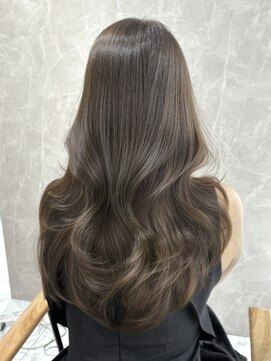 コモダ 神戸三宮(comoda) くびれレイヤー