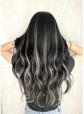 ブラック×ホワイトエクステのコントラストロング