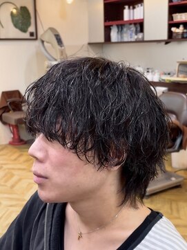 レボルトヘアー(R EVOLUT hair) MEN’S HAIR/サーフカール/刈り上げセンターパート/柏駅