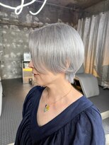ステップボーンカットオオサカ(STEP BONE CUT OSAKA Via TICK-TOCK)&nbsp;【ステップボーンカット】シルバーホワイト