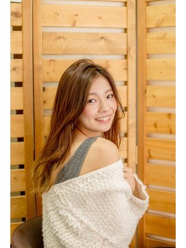 ラテルネ 名駅店(Laterne) レイヤーロングゴールドベージュ /ゆるふわカールツヤカラー