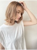 抜け感ある大人くびれミディ
