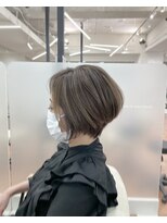 モルニ(MORNI)&nbsp;髪質改善トリートメント_マロンベージュ Aラインボブ かきあげ