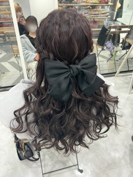 プティクローシェ バイ クオーレ(petite cloche by CUORE) 編み込みハーフアップお出かけヘア