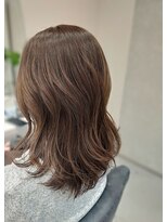 リノ(Lino)&nbsp;ベージュカラー/外ハネ/くびれ