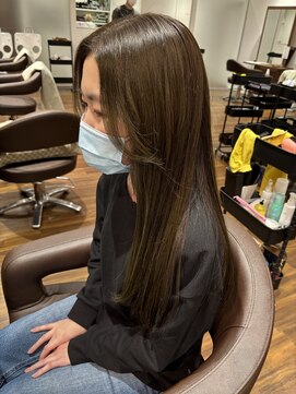 アミカ シーモール店(Amica) オリーブカラー