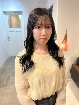 シー.(SHE.) 巻き髪レイヤー