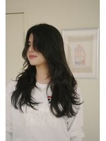 スキオー(SCIO)&nbsp;ワンカールでもしっかり動きのあるドラマティックレイヤー/韓国