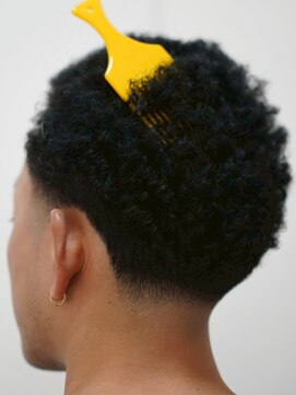 メリケンバーバーショップ コウベ(MERICAN BARBERSHOP KOBE) メンズバーバースタイルアフロ