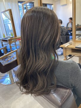 レイリー(LAiLy) 大人可愛い 透明感ゆるふわセミディウェーブ