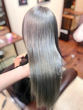 シオ ヘアー デザイン(Sio. hair design) 【初ブリーチする方へオススメ】ホワイトシルバー