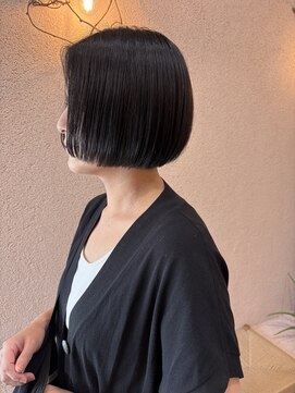 トリコ 柏(tricot) 前上がりミニボブ