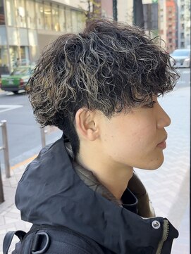 アイトーキョー 池袋(AI TOKYO) ハイライト波巻きパーマ