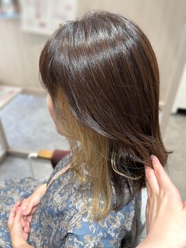 クルム(KURUMU) アッシュブラウン×ベージュイヤリングカラー