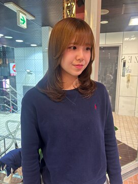 ヘアーアンドメイク ビス(HAIR&MAKE bis) レイヤーカット【KAYO】