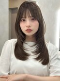 韓国レイヤーカット髪質改善ストレート小顔前髪オリーブベージュ