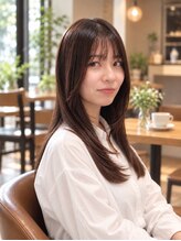 レヴ(Rev)&nbsp;大人の艶髪ストレート×顔まわりレイヤー