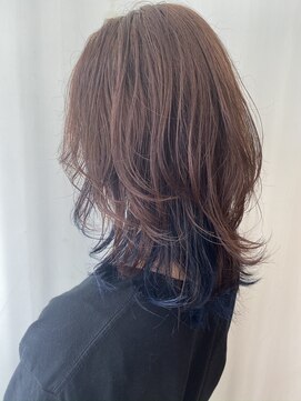 ネオリーブ シュシュ 神保町店(Neolive susu) インナーカラー、デザインカラー、ミディアムヘア