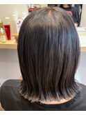 ナチュラルカラー外はねボブ