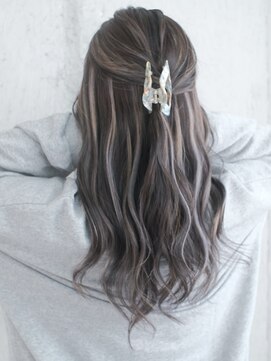 ハイライトショートヘアレイヤーカットダブルカラー