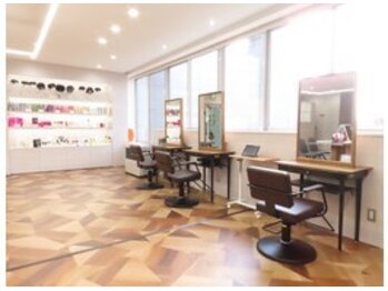 ヘアーアミューズ　プララ