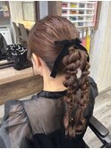 編みおろしポニーテール