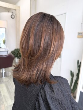 ベルバイグレイス(BELLE by grace) 【レイヤーカット×マロンブラウン（ハイライト履歴あり）】