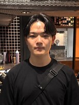 ブラック(BLACK)&nbsp;毛流れセンターパート
